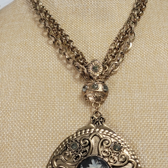 Floral Cameo Ornate Pendant Three Strand Statement Necklace - Picture 2 of 12